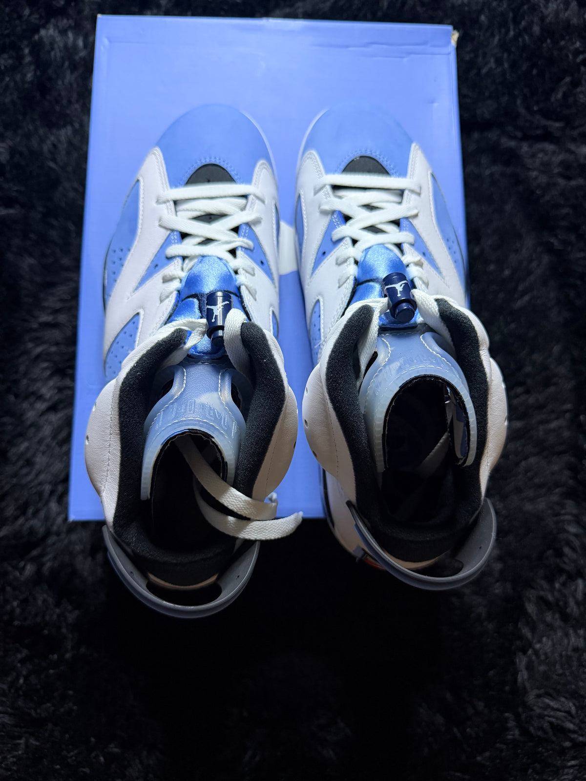 Jordan 6 “UNC” brand new